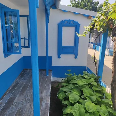 Blue Coral בית הארחה *
